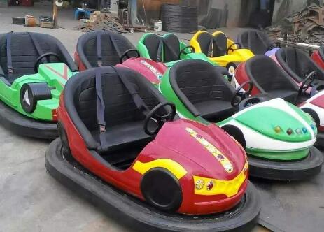 電瓶碰碰車(chē)