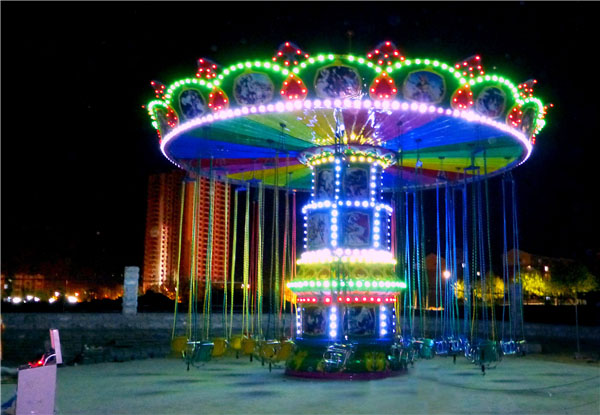 旋轉(zhuǎn)飛椅