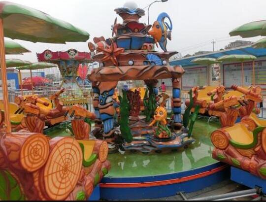 新型游樂(lè)設(shè)備實(shí)拍