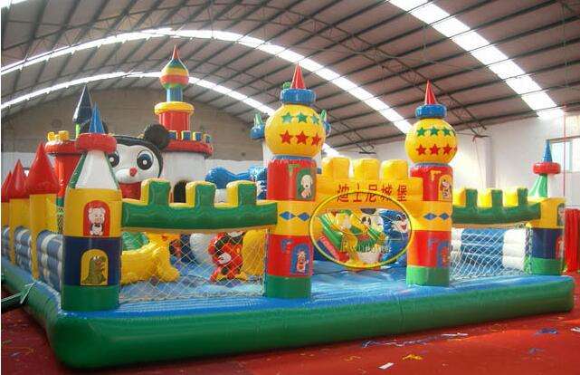 兒童游樂(lè)設(shè)備