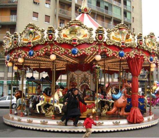 游樂(lè)設(shè)備