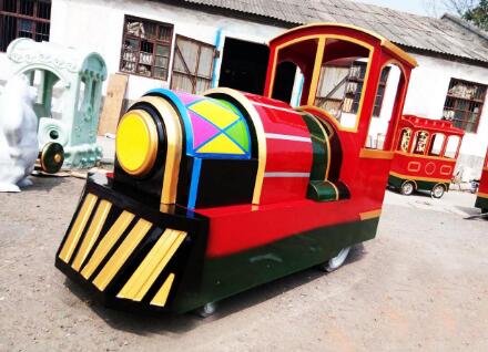 遙控船游樂設備