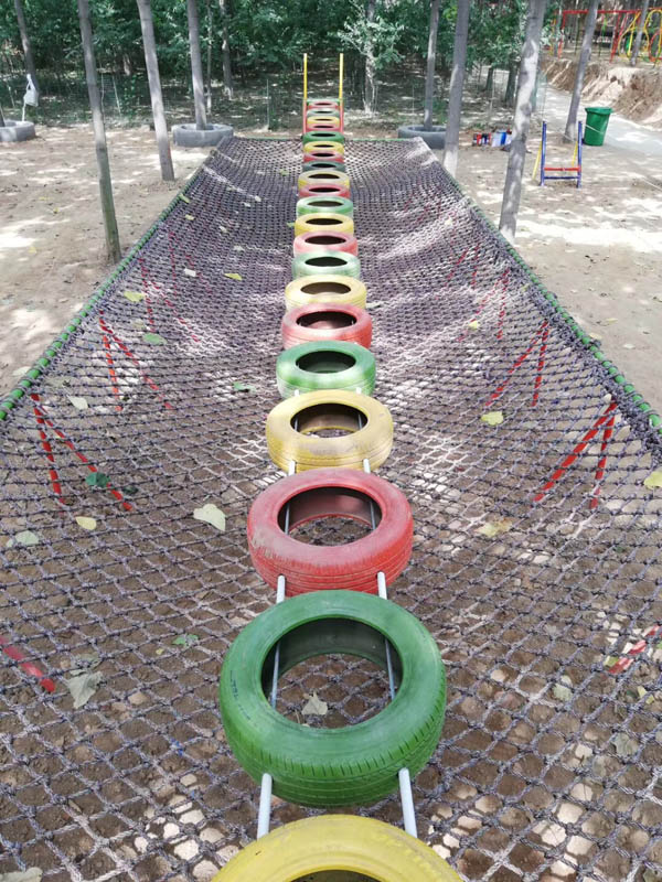 主題樂園游樂設(shè)備