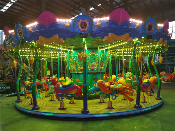 室內(nèi)豪華轉(zhuǎn)馬